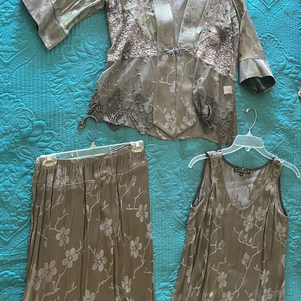 Ladies Party Dress - Picture 11 of 11